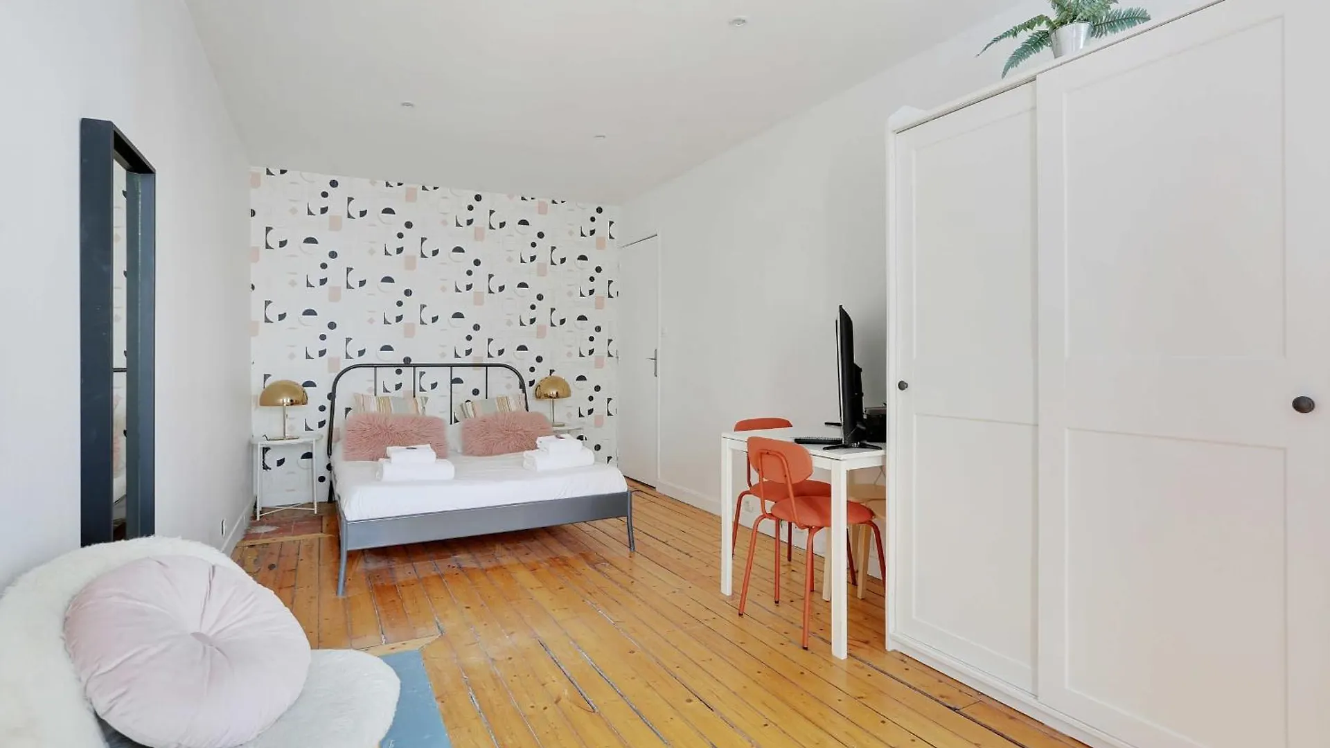 Charming Appartement - 1Bd-4P - Batignolles Paris 0*,